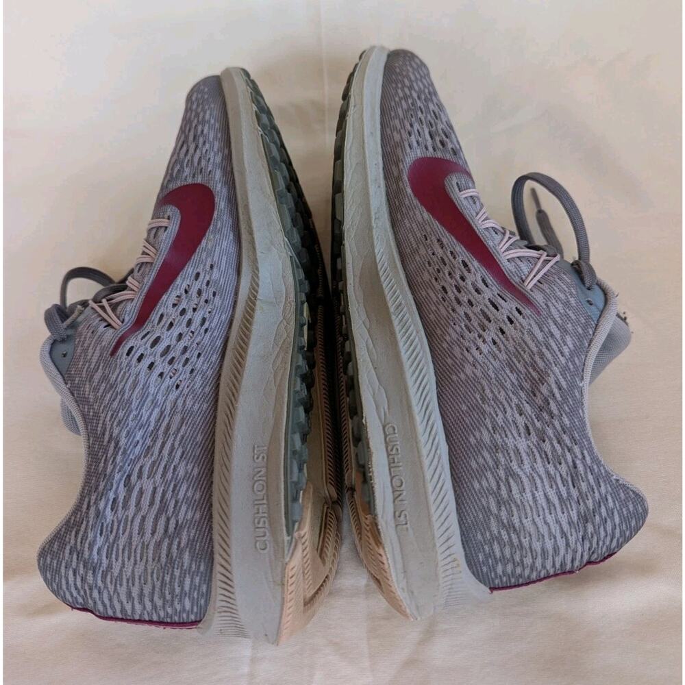 Nike Air Zoom Winflo 5 Women's Size 9 Gunsmoke Berry Running Shoe BV6136-001 - Picture 4 of 7